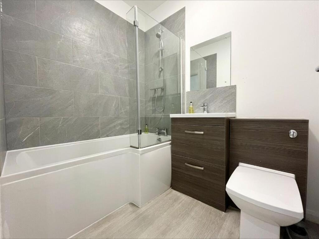 City Point Apartments Манчестър Екстериор снимка